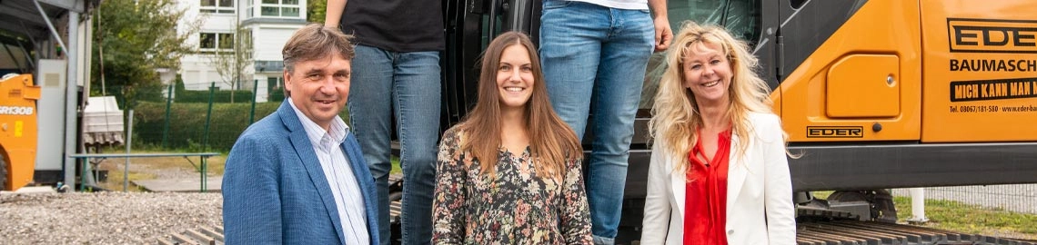 Staatspreise Header Bild von einer Auszubildenden, die den Staatspreis gewonnen hat