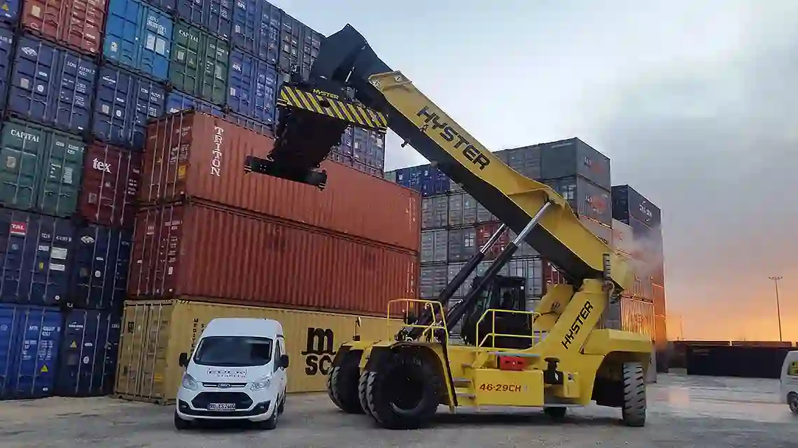 Hyster Reach Stacker